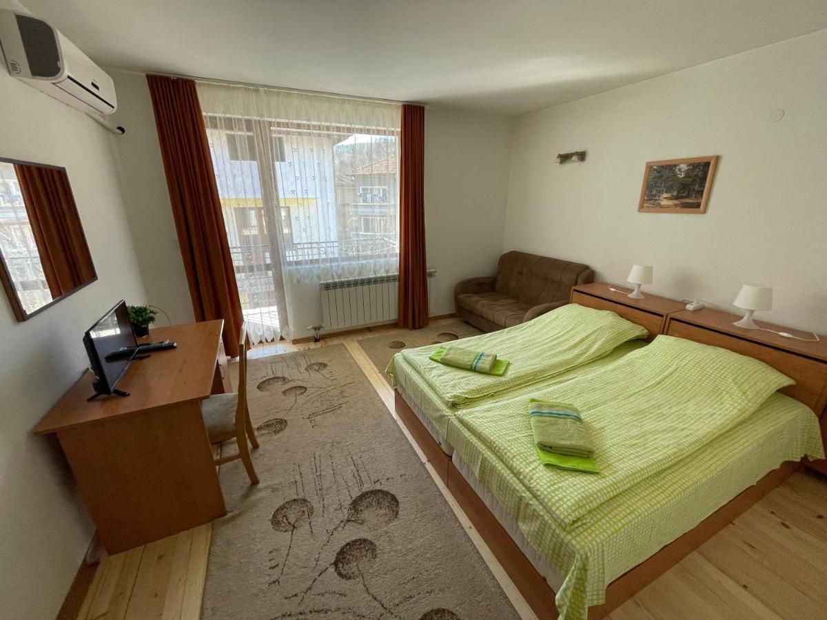 Guest Rooms Biju Tryavna Exterior photo
