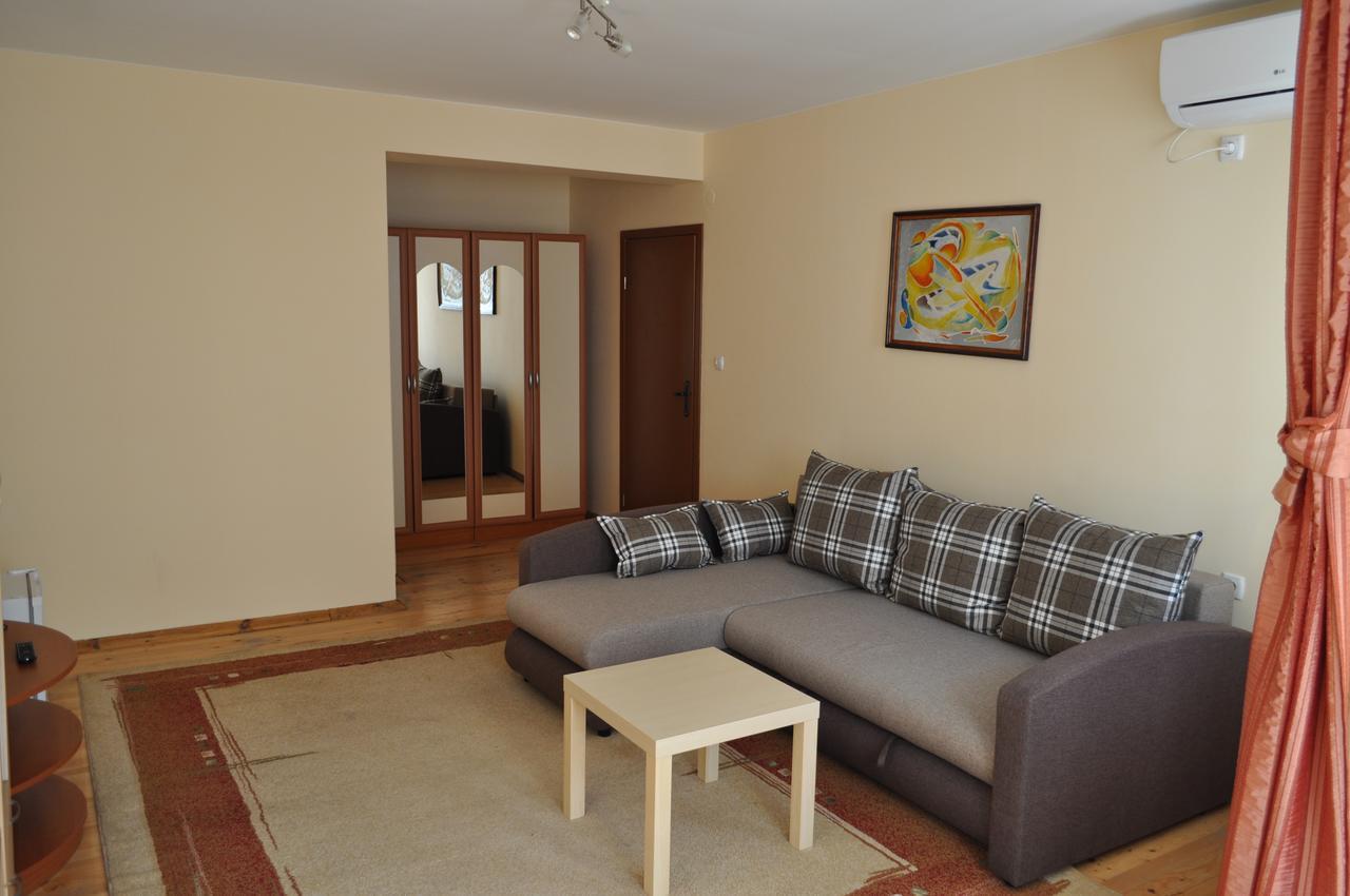 Guest Rooms Biju Tryavna Exterior photo