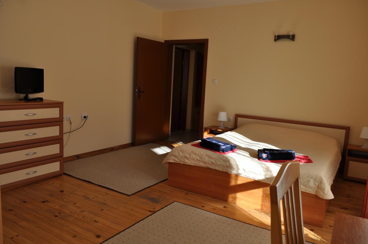 Guest Rooms Biju Tryavna Exterior photo